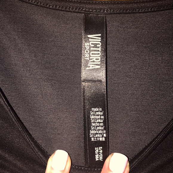 Victoria’s Secret Black long sleeve crop top - Picture 4 of 5